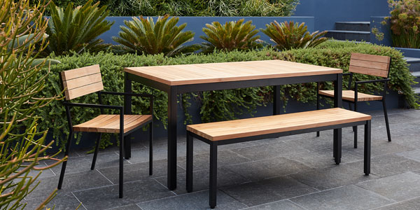 commercial-outdoor-table